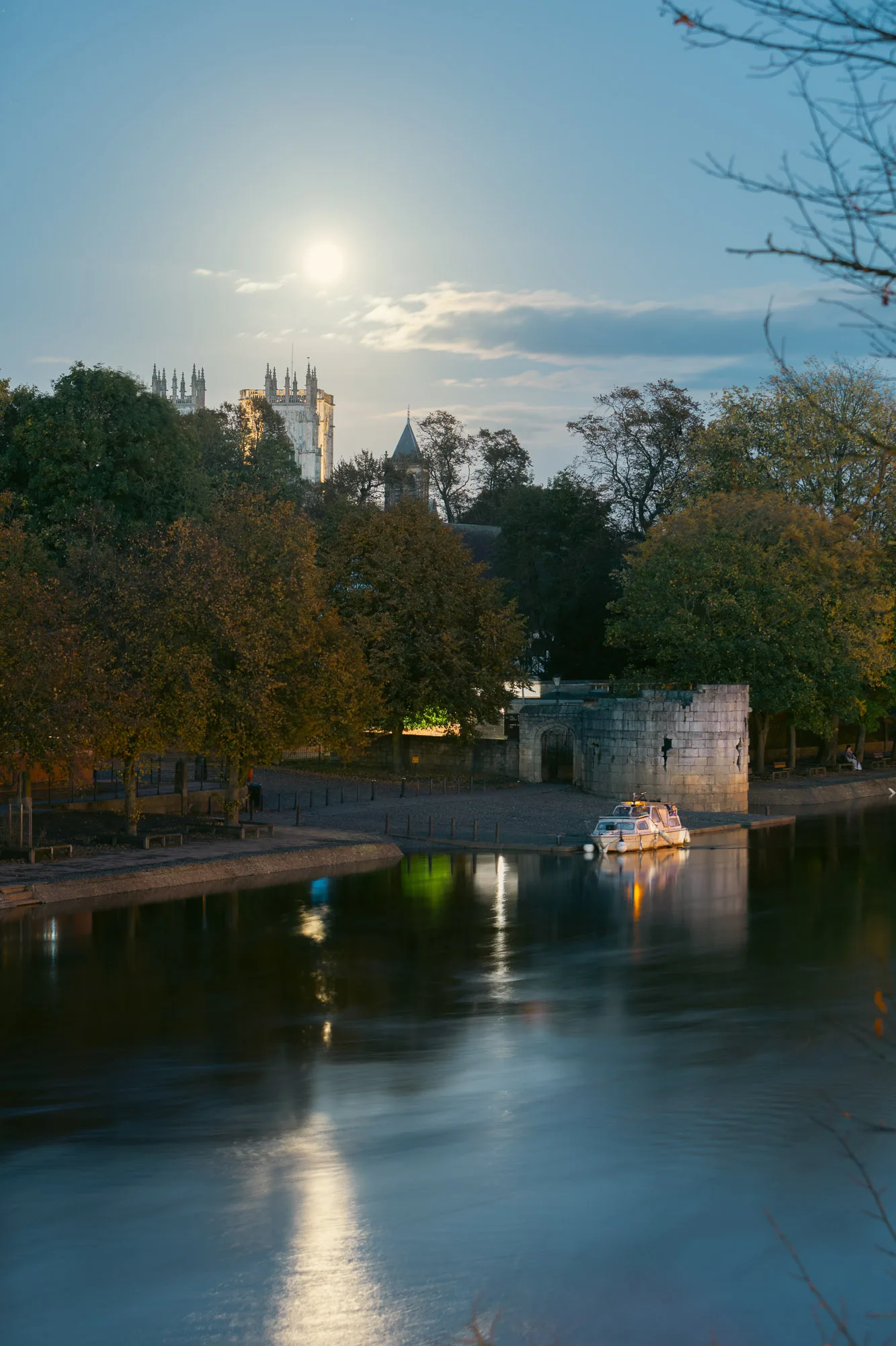 Hunter Supersoon full moon over York Minster and River Ouse